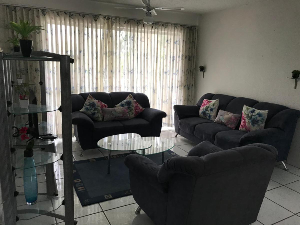 219 Laguna La Crete Apartment